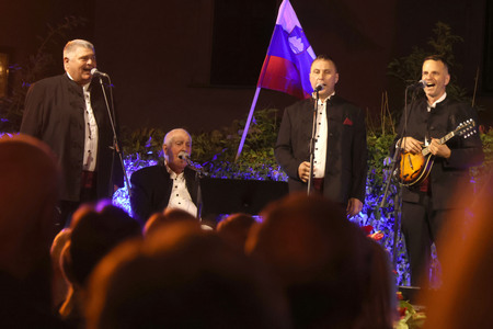 KONCERT POD ZVEZDAMI  KLAPI GALEB IN SOLINAR 13 FOTO LJUBO VUKELIČ